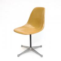 Eames Plastic Side Chair Turned Base (1953) MU01C
