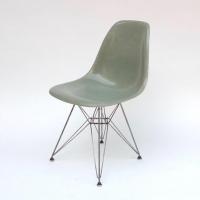 Eames Plastic Side Chair Eiffel Base (1953) SG01ET
