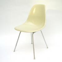 Eames Plastic Side Chair H-Base (1953) WH01H