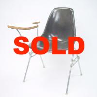 Eames Plastic Side Chair Stacking Base w/Table GR4