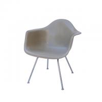 Eames Plastic Arm Chair Lounge H-Base(1950) BE01LH