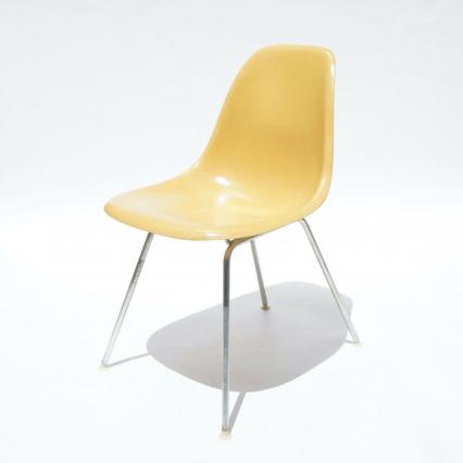 Eames Plastic Side Chair H Base (1953) MU01H