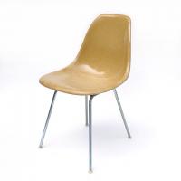 Eames Plastic Side Chair H Base (1953) MU06H