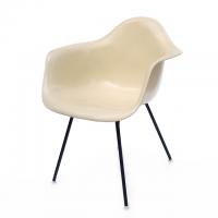 Eames Plastic Arm Chair H- Base (1950) WH01H