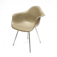 Eames Plastic Arm Chair H- Base (1950) GR