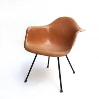 Eames Plastic Arm Chair 'X' Base (1950) MAX