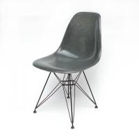 Eames Plastic Side Chair Eiffel Base (1953) EG01ET
