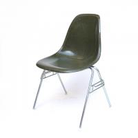 Eames Plastic Side Chair Stacking Base (1953) OL