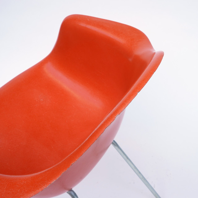 Eames Plastic Arm Chair H- Base (1950) OR02H