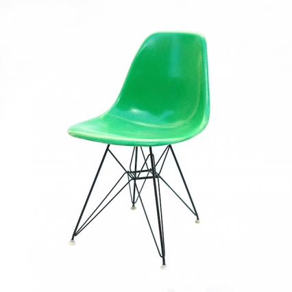 Eames Plastic Side Chair Eiffel Base (1953) CG01ET