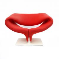 Pierre Paulin Ribbon Chair (1966)
