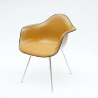 Eames Plastic Arm Chair H-Base  (1950) GU01H