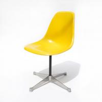 Eames Plastic Side Chair Contract Base (1953) YE01