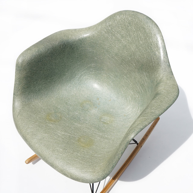 Eames Plastic Arm Chair Rocker (1950) SGR01