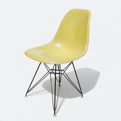 Eames Plastic Side Chair Eiffel Base (1953) LY01E
