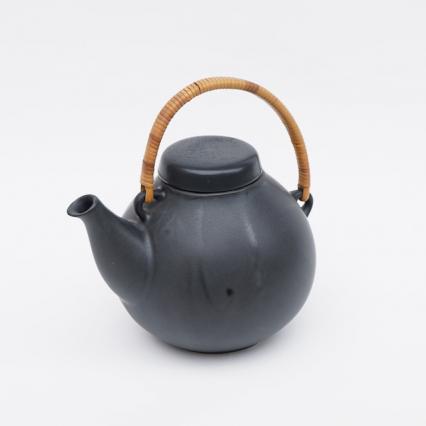 Vintage ARABIA GA3 Tea Pot (1955)-Matte Black