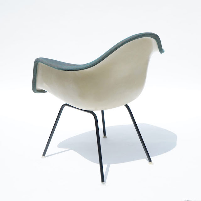 Eames Plastic Arm Chair Lounge H Base (1950) UFB