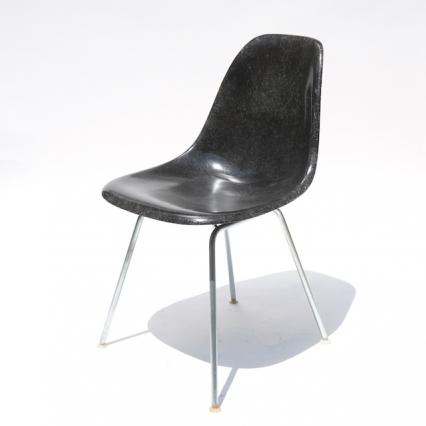 Eames Plastic Side Chair H-Base (1953) BK02H