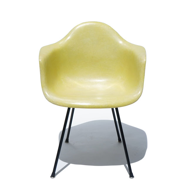 Eames Plastic Arm Chair X-Base (1950) LY