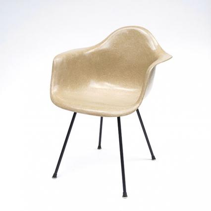 Eames Plastic Arm Chair X-Base (1950) GR