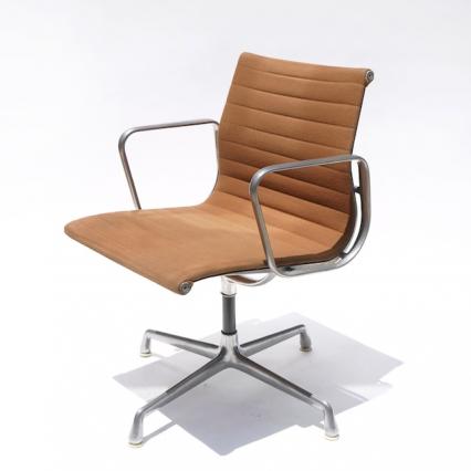 Eames Aluminum Group Chair (1958) EA308BL