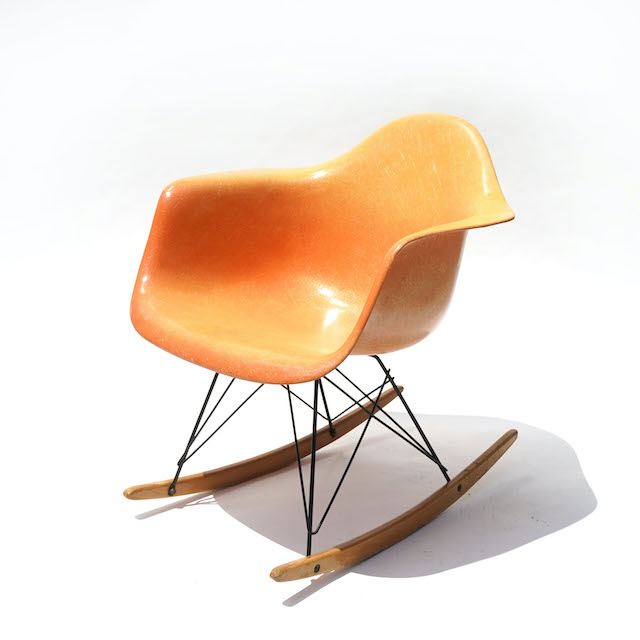 Eames Plastic Arm Chair Rocker (1950) BR01R