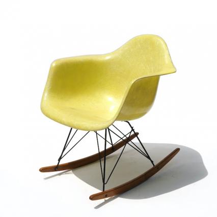 Eames Plastic Arm Chair Rocker (1950) LY01R