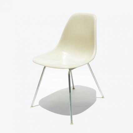Eames Plastic Side Chair H Base (1953) PA02H