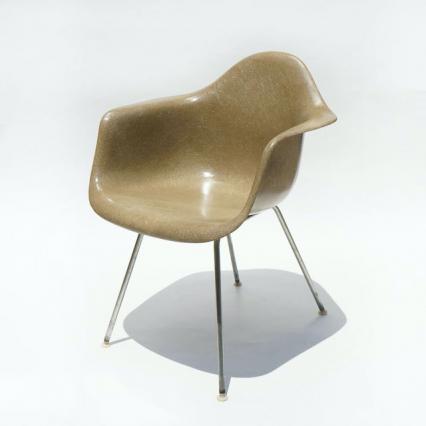 Eames Plastic Arm Chair H- Base (1950) GR01H
