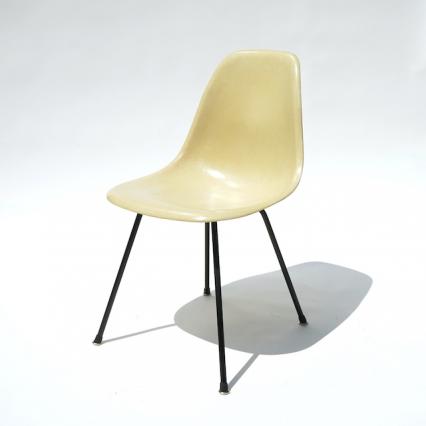 Eames Plastic Side Chair X Base (1953) PA02X