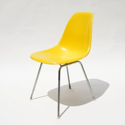 Eames Plastic Side Chair H-Base (1953) YL02H