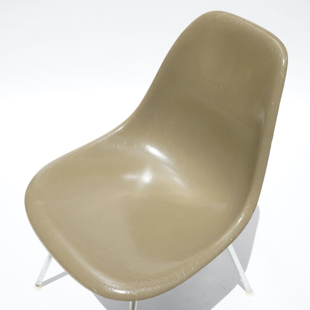 Eames Plastic Side Chair H-Base (1953) RU03H