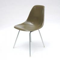 Eames Plastic Side Chair H-Base (1953) RU01H