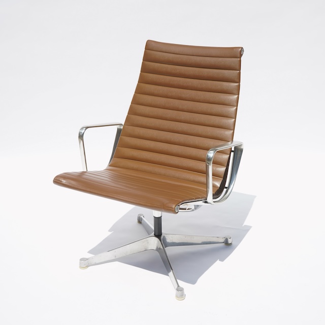 Eames Aluminum Group Lounge Chair (1958) EA112