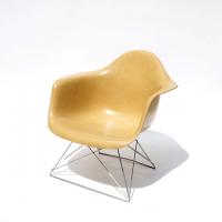 Eames Plastic Arm Chair Cat's cradle (1950) MU