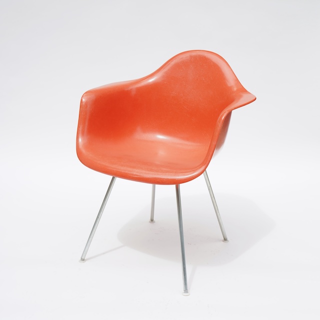 Eames Plastic Arm Chair H- Base (1950) RO01H