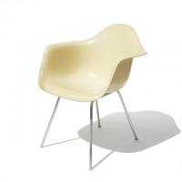 Eames Plastic Arm Chair H- Base (1950) PA01H