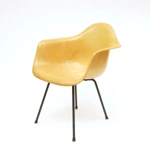 Eames Plastic Arm Chair X-Base (1950) LY
